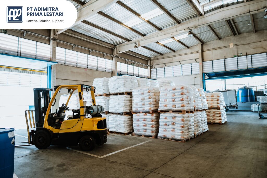 Calcium Stearate dalam Industri Coating dan Adhesive PT Adimitra Prima Lestari Warehouse